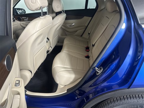 Used 2022 Mercedes-Benz GLC 300 image 23