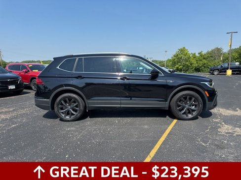 Used 2024 Volkswagen Tiguan SE image 3