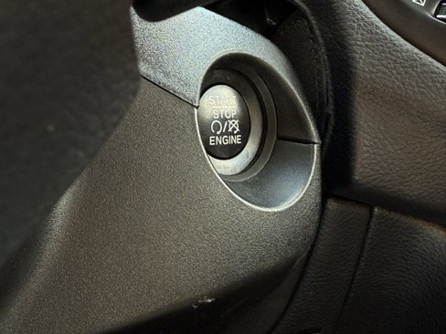 Certified 2018 Jeep Compass Latitude w/ Cold Weather Group image 21