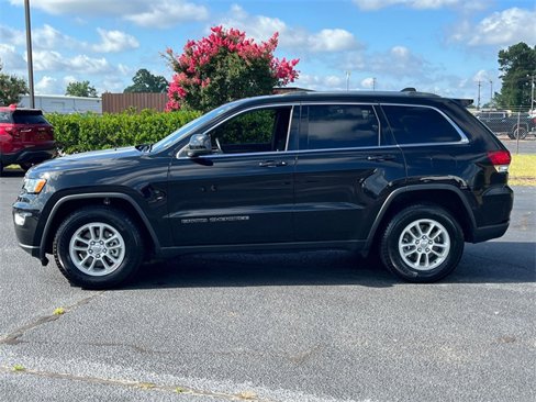 Used 2020 Jeep Grand Cherokee Laredo image 6