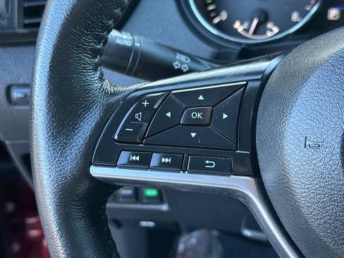 Used 2020 Nissan Rogue SV w/ Premium Package image 26