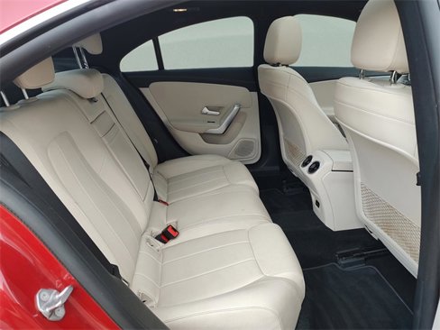 Used 2021 Mercedes-Benz CLA 250 image 33
