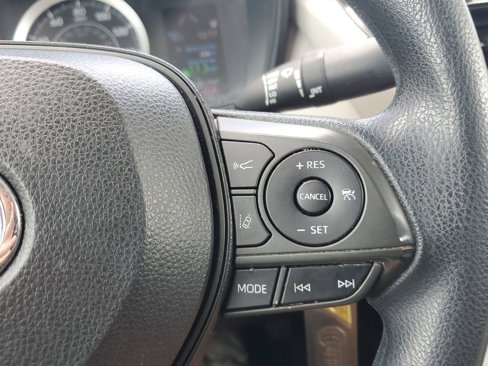Used 2020 Toyota Corolla LE image 32