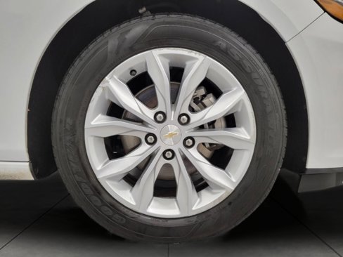 Used 2024 Chevrolet Malibu LT image 4