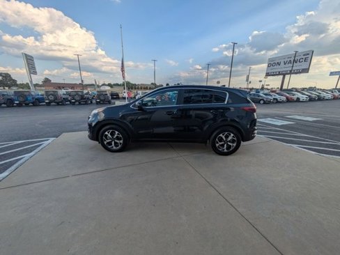 Used 2020 Kia Sportage LX image 3