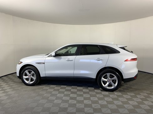 Used 2017 Jaguar F-PACE Premium image 6