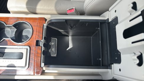 Used 2012 Lincoln Navigator 4WD image 42