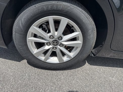 Used 2025 Toyota Camry LE image 35