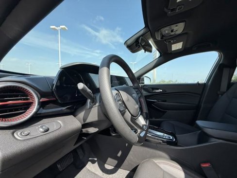 New 2025 Chevrolet Trax RS image 17