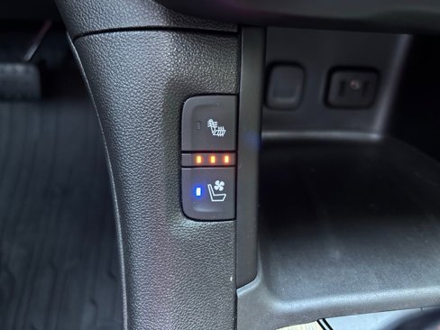 Used 2019 GMC Acadia Denali w/ LPO, Floor Liner Package image 27