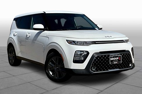Used 2022 Kia Soul EX image 2