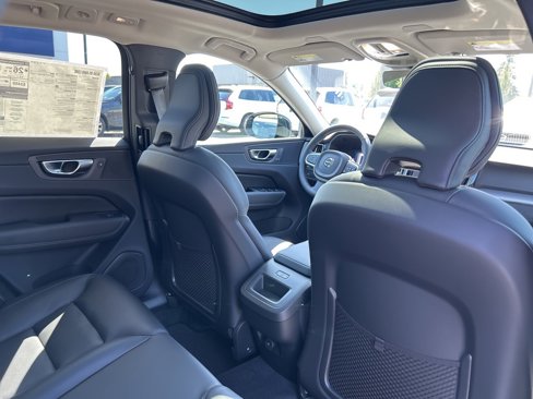 New 2025 Volvo XC60 B5 Core w/ Climate Package image 8