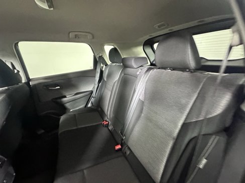 Used 2021 Nissan Rogue SV image 15