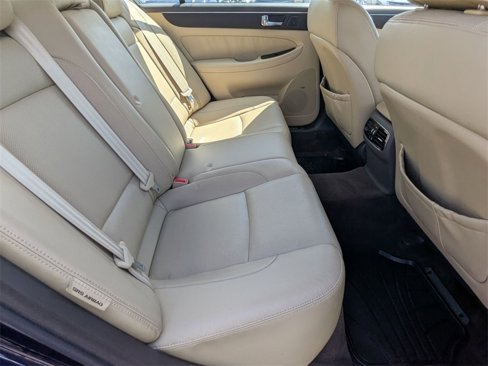 Used 2011 Hyundai Genesis 4.6 image 19