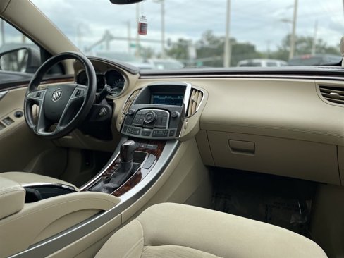 Used 2010 Buick LaCrosse CX image 14