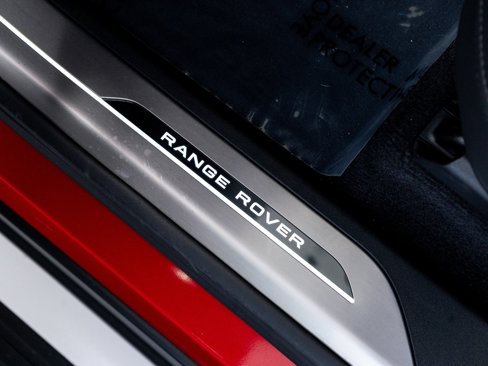 Used 2025 Land Rover Range Rover Sport Dynamic SE image 13