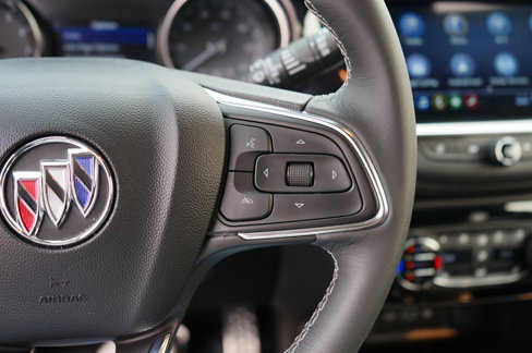 Used 2023 Buick Encore GX Select w/ Sport Touring Package image 27