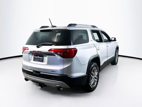 Used 2017 GMC Acadia SLE image 9