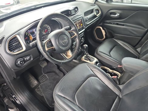 Used 2017 Jeep Renegade Limited image 19