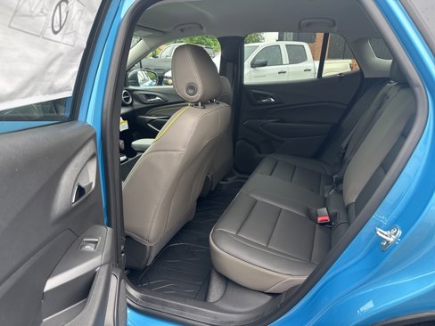 New 2025 Chevrolet Trax ACTIV image 15