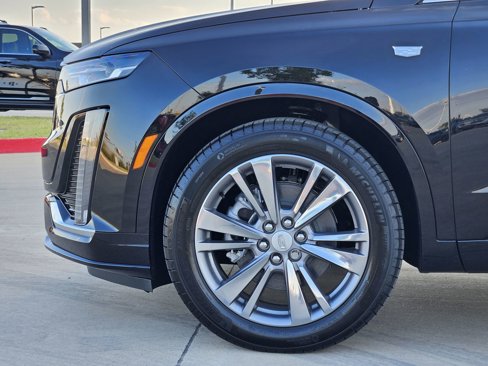 New 2025 Cadillac XT6 Premium Luxury image 12