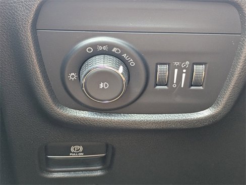 Used 2022 Jeep Grand Cherokee L Limited image 28