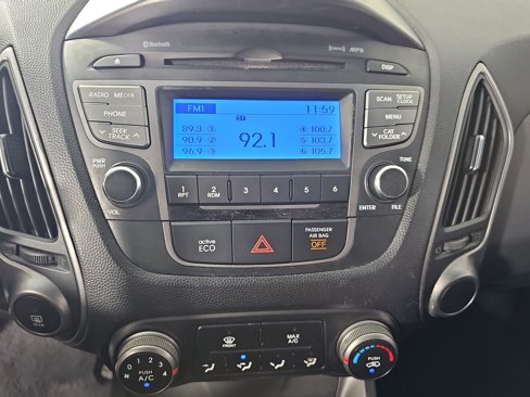 Used 2015 Hyundai Tucson GLS image 17