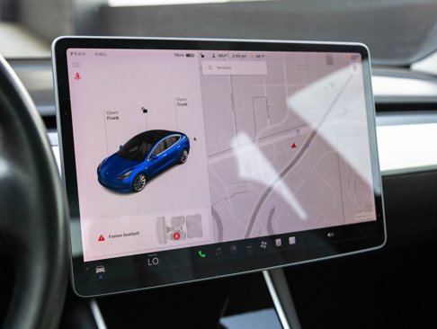 Used 2018 Tesla Model 3 Long Range image 19