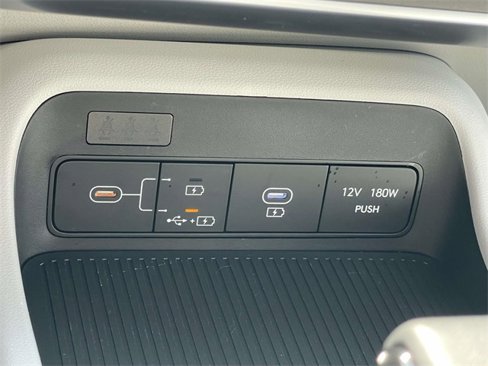 Certified 2025 Hyundai Kona SEL image 23
