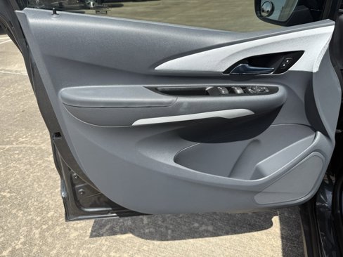 Used 2020 Chevrolet Bolt LT image 24