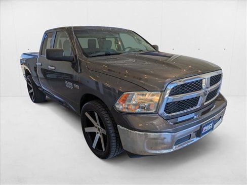 Used 2014 RAM 1500 Classic SLT image 3