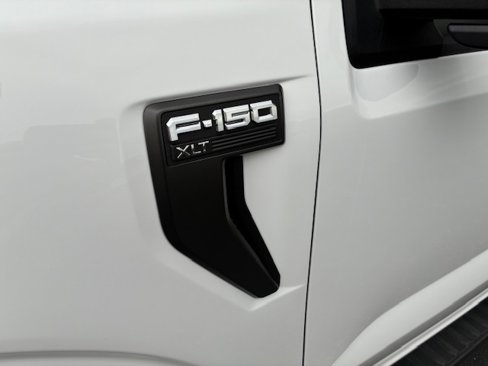 Used 2022 Ford F150 XLT w/ Equipment Group 302A High image 11