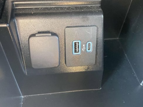 Used 2024 Ford Explorer XLT w/ Equipment Group 202A image 21