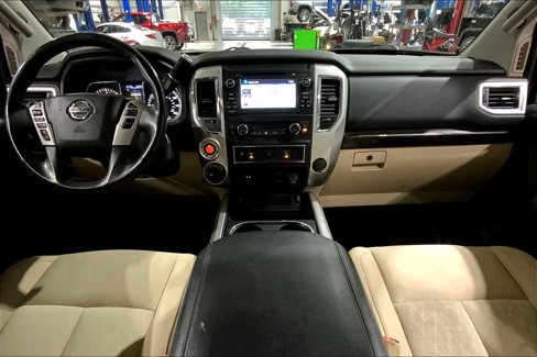 Used 2016 Nissan Titan SV image 15