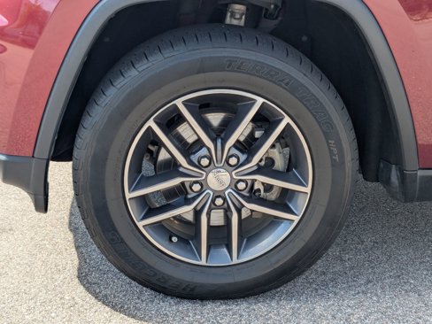 Used 2018 Jeep Grand Cherokee Limited w/ Luxury Group II image 3