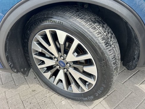 Used 2020 Ford Escape Titanium image 32