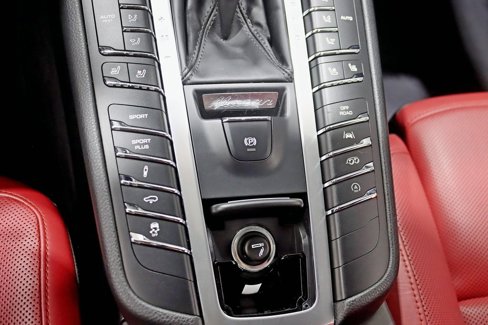 Used 2017 Porsche Macan GTS image 23