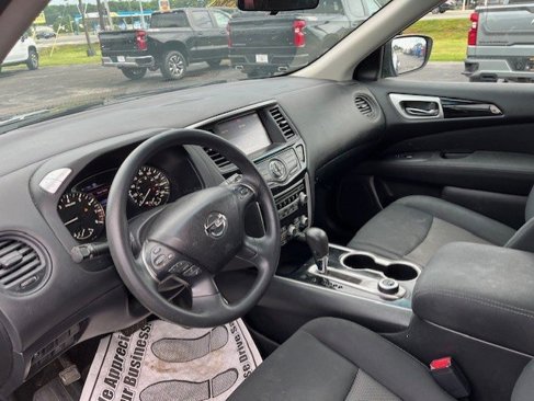 Used 2017 Nissan Pathfinder S image 40