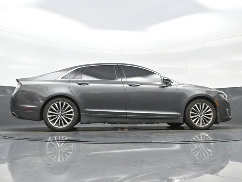 Used 2019 Lincoln MKZ Premiere image 25
