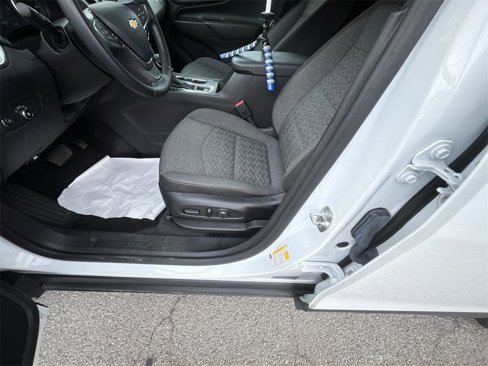 Used 2023 Chevrolet Equinox LT w/ Driver Convenience Package image 12