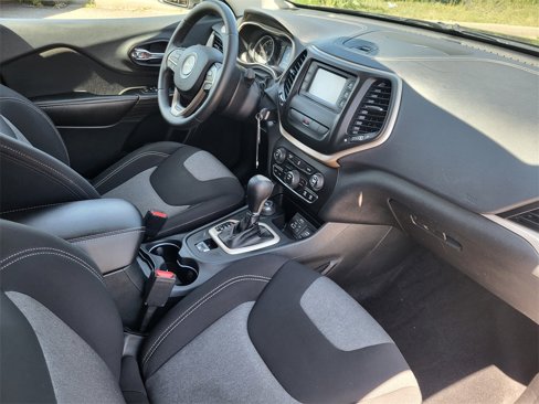 Used 2014 Jeep Cherokee Latitude image 17