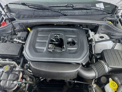 Used 2021 Jeep Grand Cherokee Laredo w/ Security & Convenience Group image 34