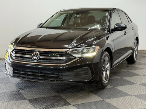 Used 2022 Volkswagen Jetta SE image 4