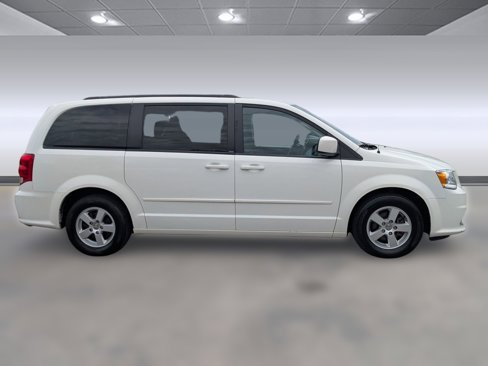 Used 2013 Dodge Grand Caravan SXT image 8