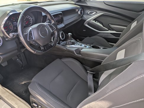Used 2019 Chevrolet Camaro LT w/ Technology Package image 21