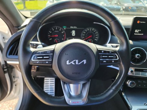 Used 2022 Kia Stinger GT2 image 26