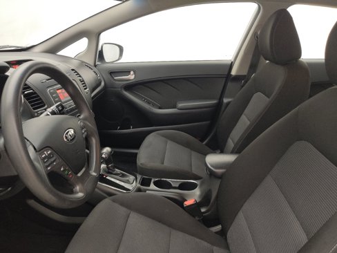 Used 2018 Kia Forte LX image 17