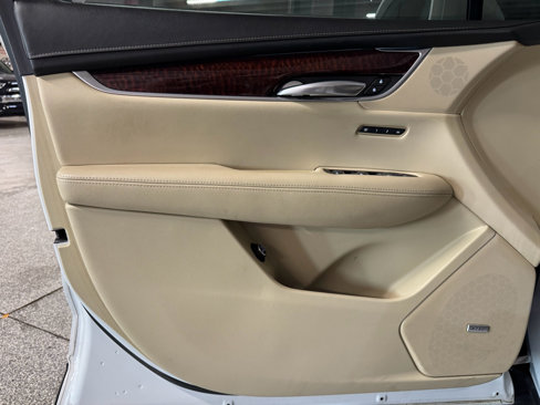Used 2018 Cadillac XT5 Premium Luxury image 15