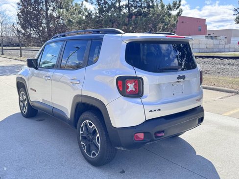 Used 2017 Jeep Renegade Trailhawk image 4