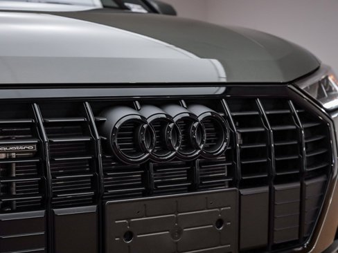 New 2025 Audi Q3 2.0T Premium image 7